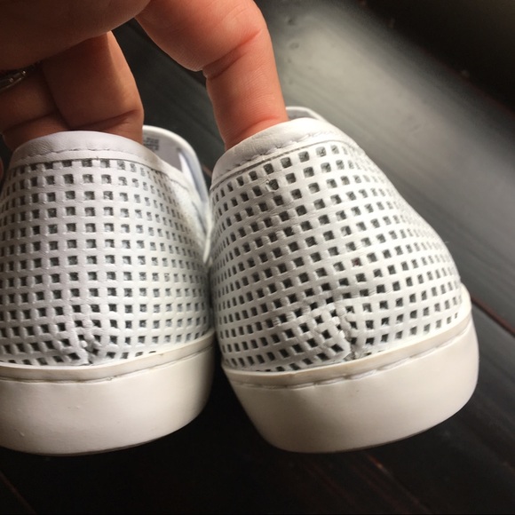 Steve Madden White Leather Slip On Sneakers NIB - Picture 6 of 8